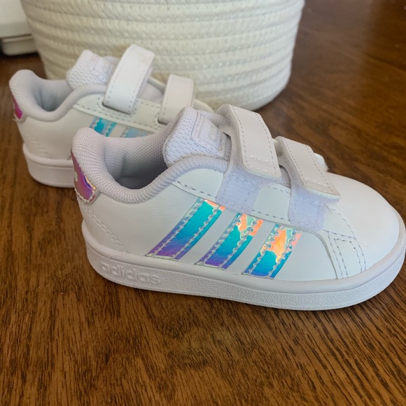 Brand New Kids Adidas shoes. - Picture 1 of 5